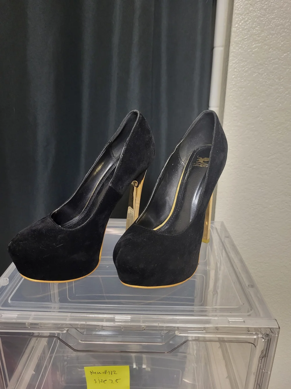 Shiekh Black Velvet Platform Pumps with Gold Heels